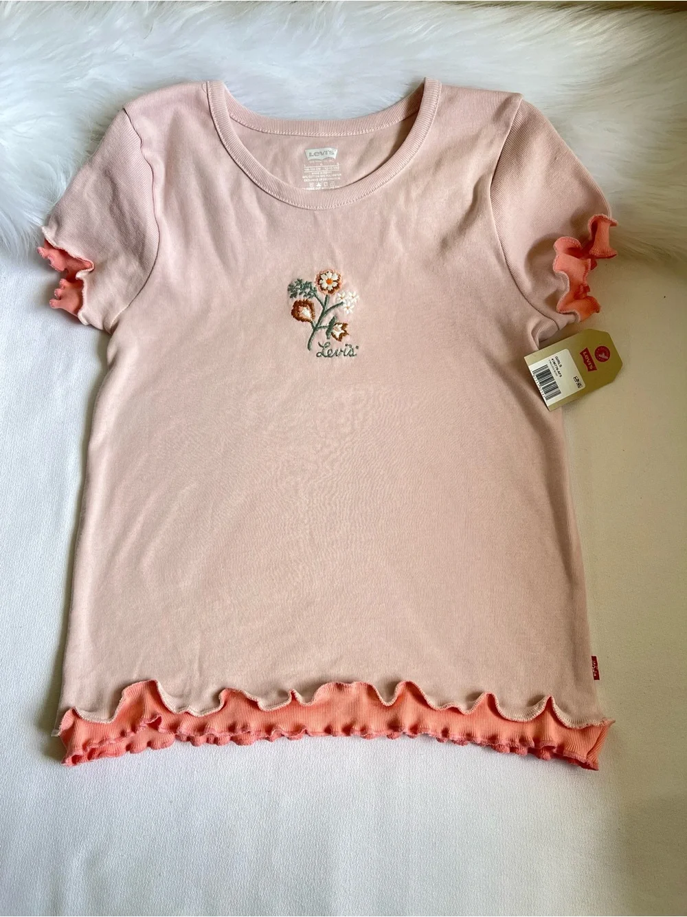 Levi’s Girls Floral Embroidery knit top. Size Large NWT.